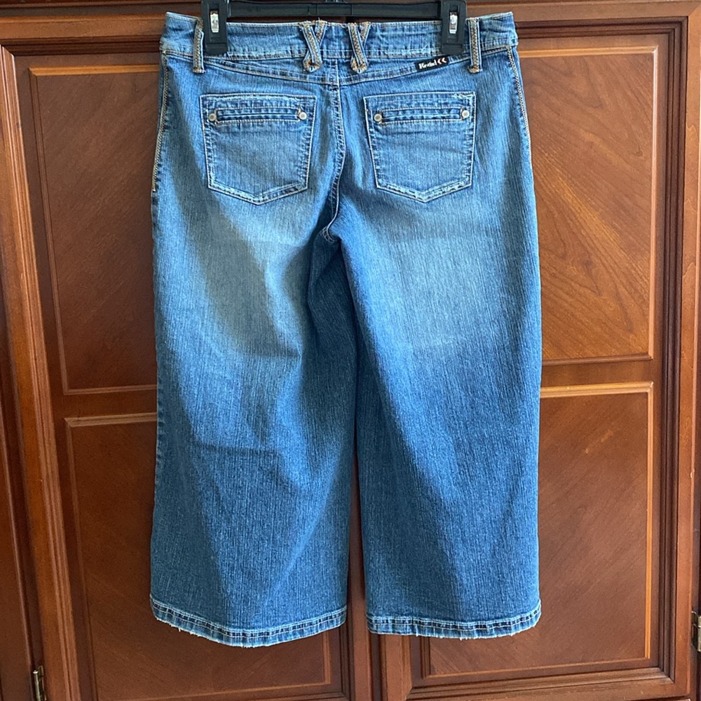 Jean Capris - Picture 4 of 8